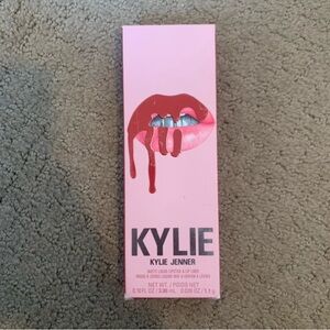 Kylie Jenner Matte Liquid Lipstick & Lip Liner 801 Queen Matte